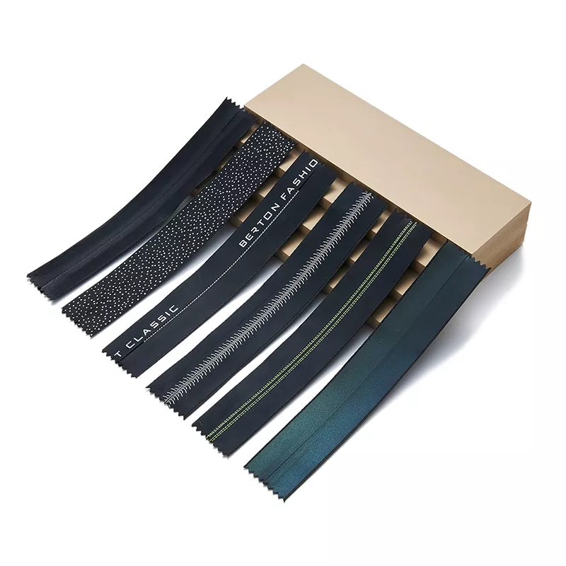 Vedenpitävä muovinen vetoketju